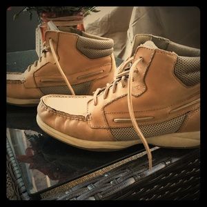 SPERRY top sider women’s shoe (size 7)